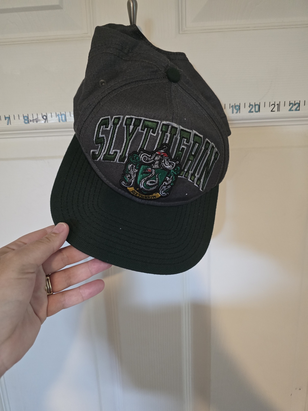 Harry Potter Slytherin Snapback Hat – Embroidered Crest & Snake Logo